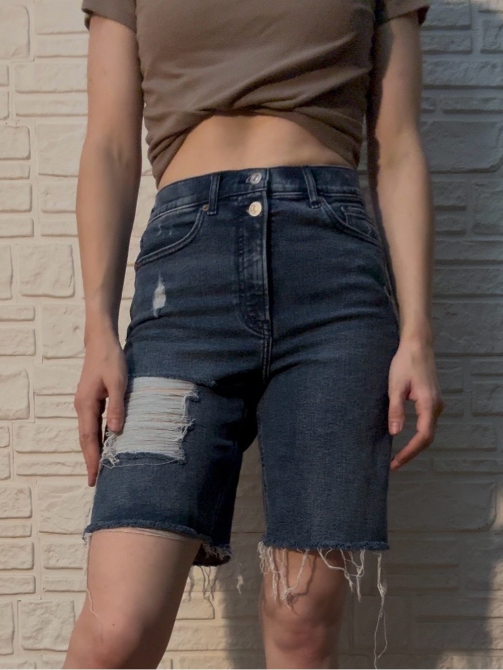 Express Distressed Denim 90s Bermuda Shorts - Dark Blue